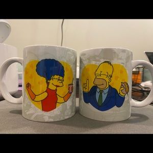 Homer and Marge Simpson mug set